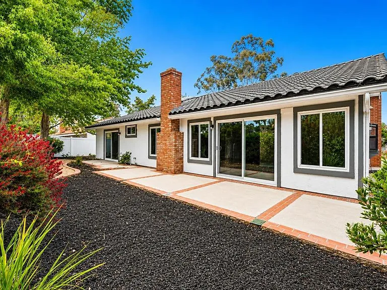 726 Santa Rufina Dr — Photo 6