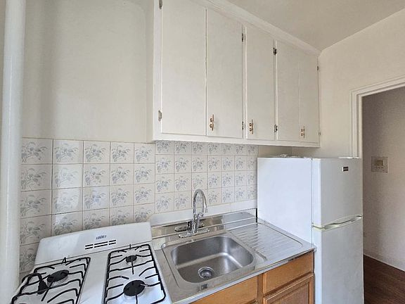 2nd image of 3611 Bowne St APT 6J