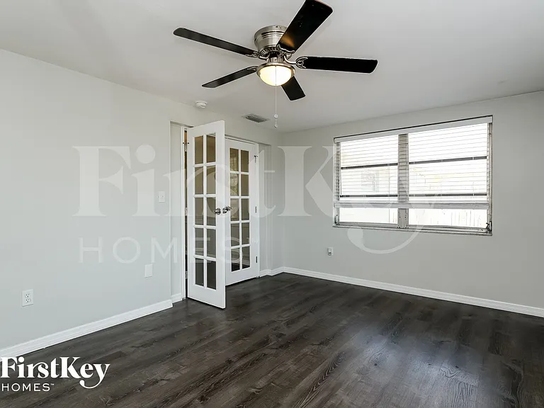 7424 Neva Ln — Photo 7