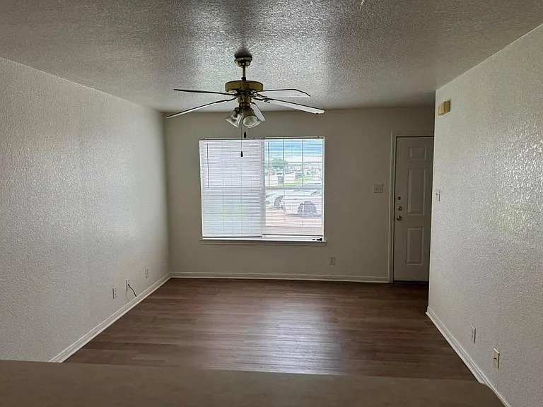 3312 Cantabrian Dr #D — Photo 22