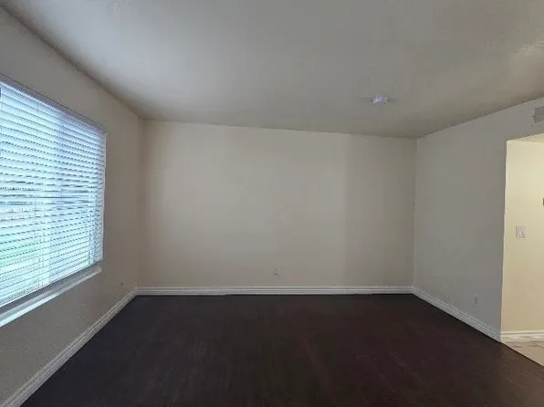 4875 E McKinley Ave, Fresno, CA
