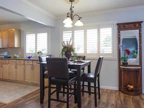 4th image of 719 Keats Ave