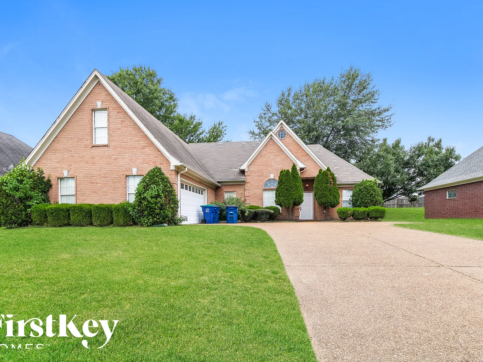 4 bed, 2.0 bath, 1938 sqft, $2,245 — Photo 1