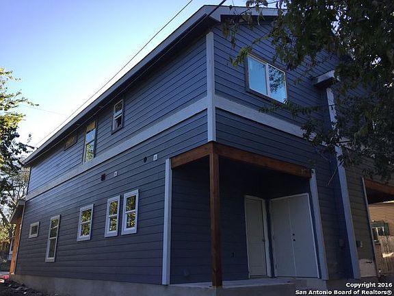 2nd image of 1819 N Hackberry St #101