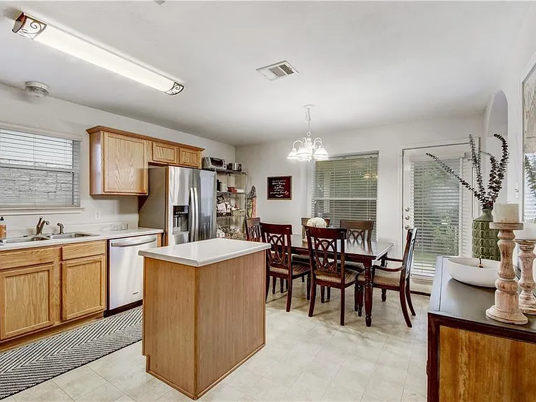 11515 James B Connolly Ln — Photo 6