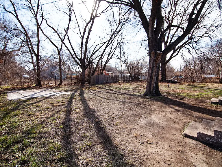 1114 N Ohio Ave — Photo 11