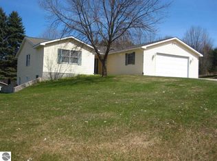 9179 S Maple City Rd, Maple City, MI 49664