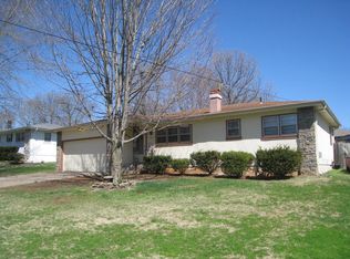 3304 N Stewart Ave, Springfield, MO 65803