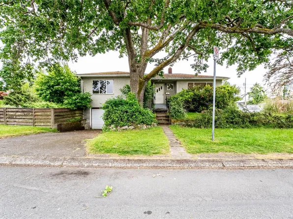 1673 N Dairy Rd, Saanich, BC V8P 1C5