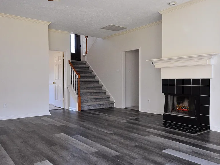 2527 Falcon Ridge St — Photo 18