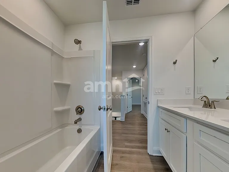 2610 Feather Crest Dr — Photo 16