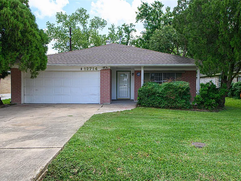 12714 Bauman Rd — Photo 2