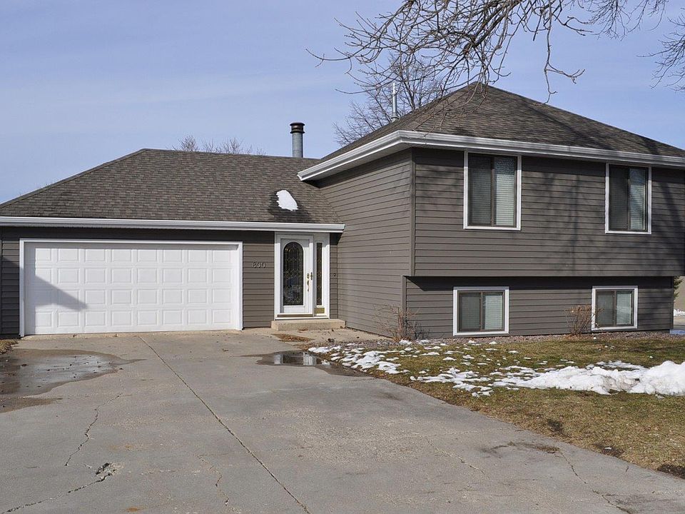 1st image of 800 W 10th Ave N