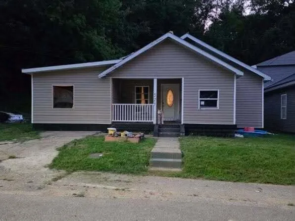527 N 4th St, Flatwoods, KY 41139