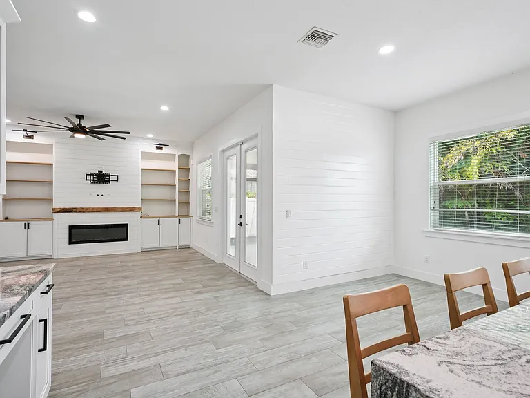328 W Frierson Ave #1 — Photo 29