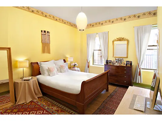 Sold by Corcoran | media 24