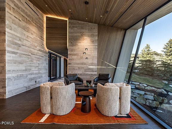 5th image of 4028 E Outcrop Rd