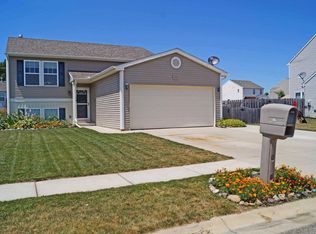 114 Lake Ridge Dr, Mason, MI 48854