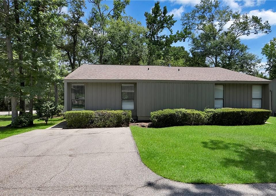 1st image of 640 Tete Lours Dr APT 1