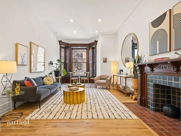 24 8th Ave APT 2A, Brooklyn, NY 11217