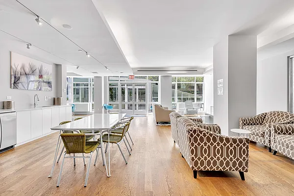 Rented by Compass | media 14