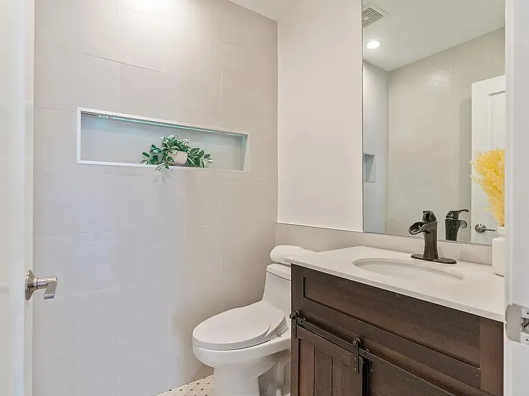 13940 Bermax Ave — Photo 27
