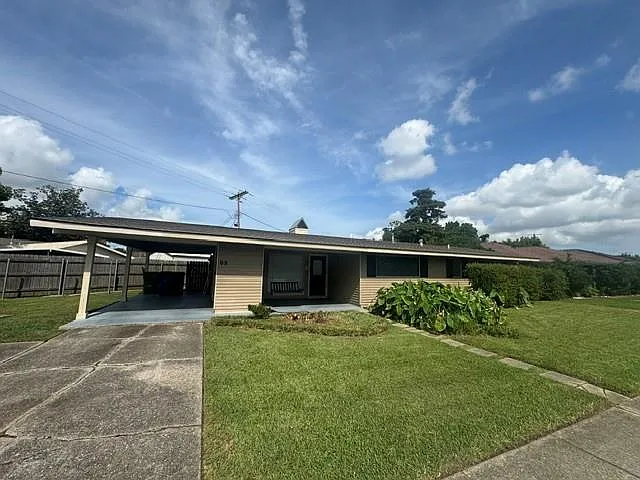 3 bed, 2.0 bath, 1341 sqft, $1,700 — Photo 3
