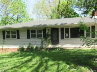1697 Summit View Ave, Akron, OH 44314