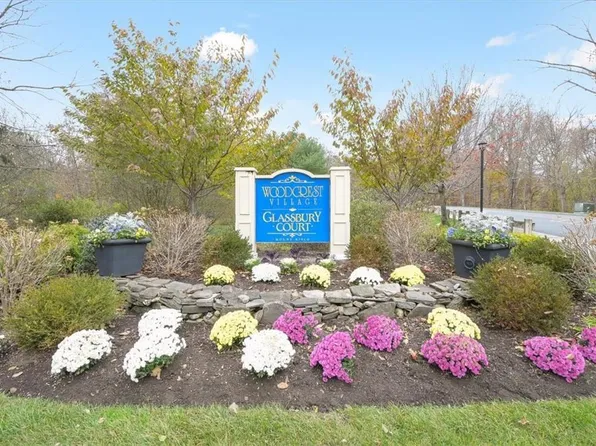 100 Woodcrest Lane #120, Mount Kisco, NY 10549