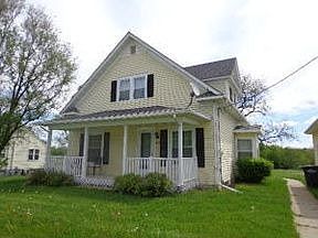 3rd image of 215 1st Ave