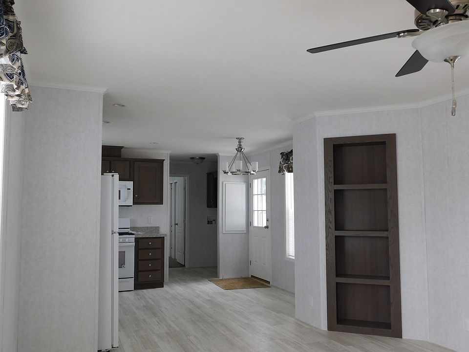 2nd image of 88 Willow Dr