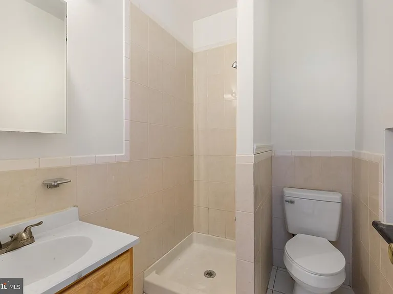 1842 McKean St — Photo 11
