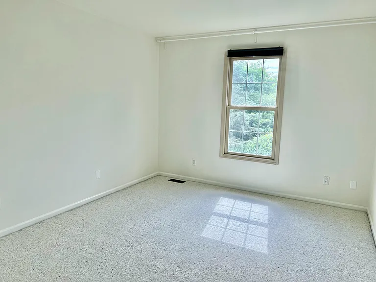 16185 Country Knoll Dr — Photo 15