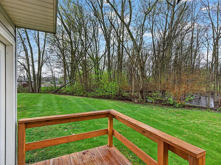 506 Seagraves Ave — Photo 21