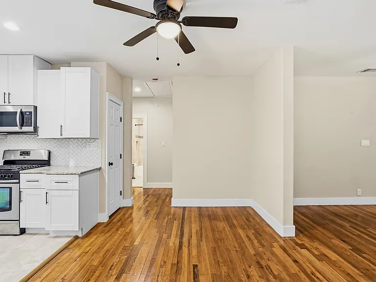 2319 Dell St — Photo 12