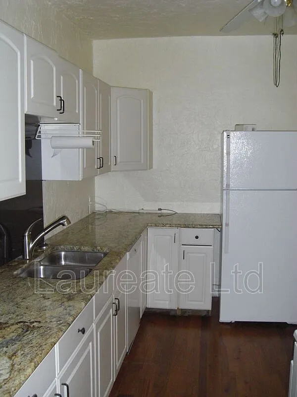 Building Photo - 4020 N Lipan St