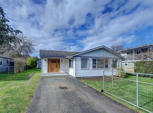 223 Evergreen St, Parksville, BC V9P 1M3