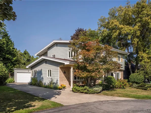26 Lincoln Woods Ln, Buffalo, NY 14222