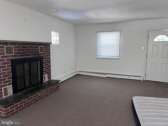 2nd image of 320 Company St