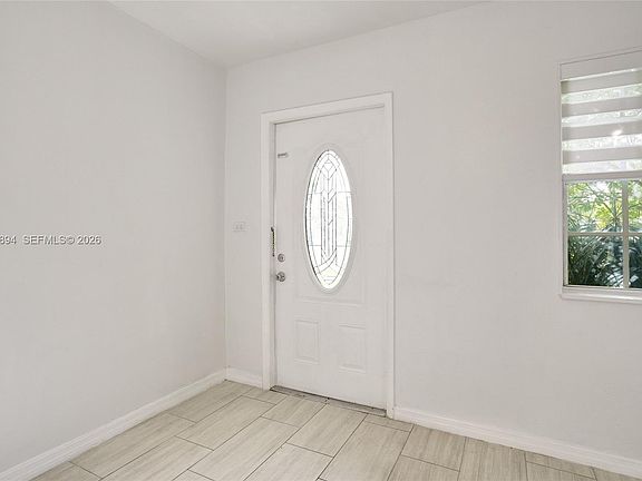 4th image of 5401 SW 97th Ct
