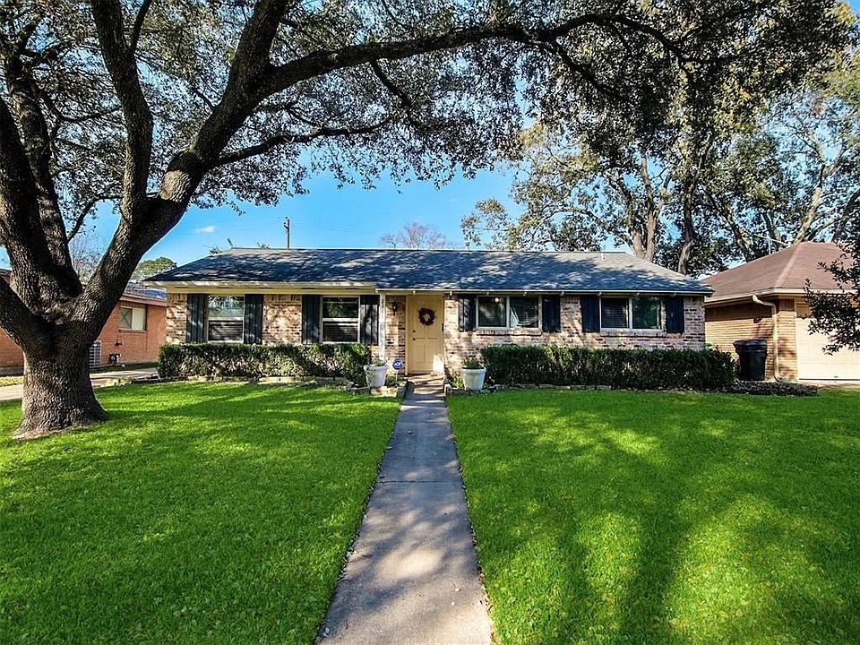 1st image of 2319 Willowby Dr