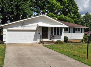 7370 Meadow Ln, Parma, OH