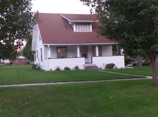 226 S 2nd St, Moville, IA 51039