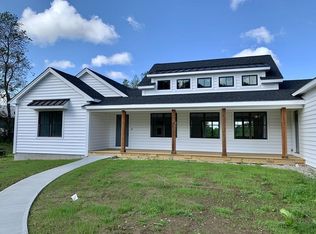 148 Martins Pond Rd, Groton, MA 01450