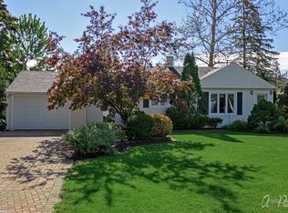 13 Johnathan Rd, Lake Zurich, IL 60047