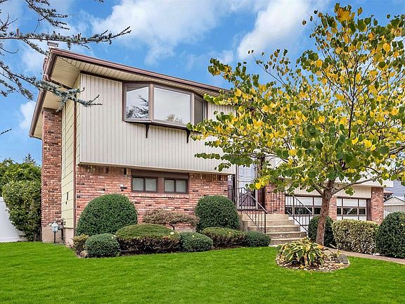 2nd image of 2515 Park Ct