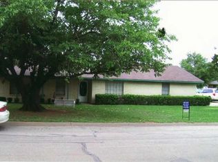 207 Woodlawn Dr, Keene, TX 76059