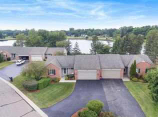 1258 Crystal Pointe Cir, Fenton, MI 48430