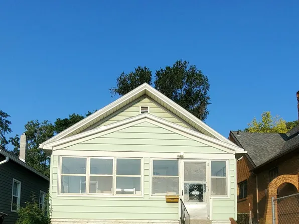 2706 S 13th St, Omaha, NE 68108