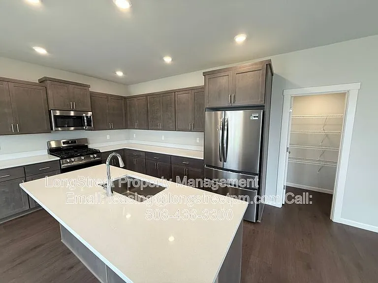 5954 Henshaw St SE — Photo 3